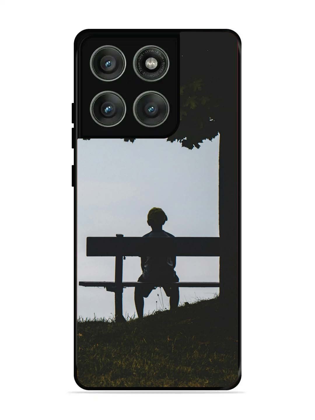 Motorola Edge 60 Pro 5G Alone under the Baniyan Tree