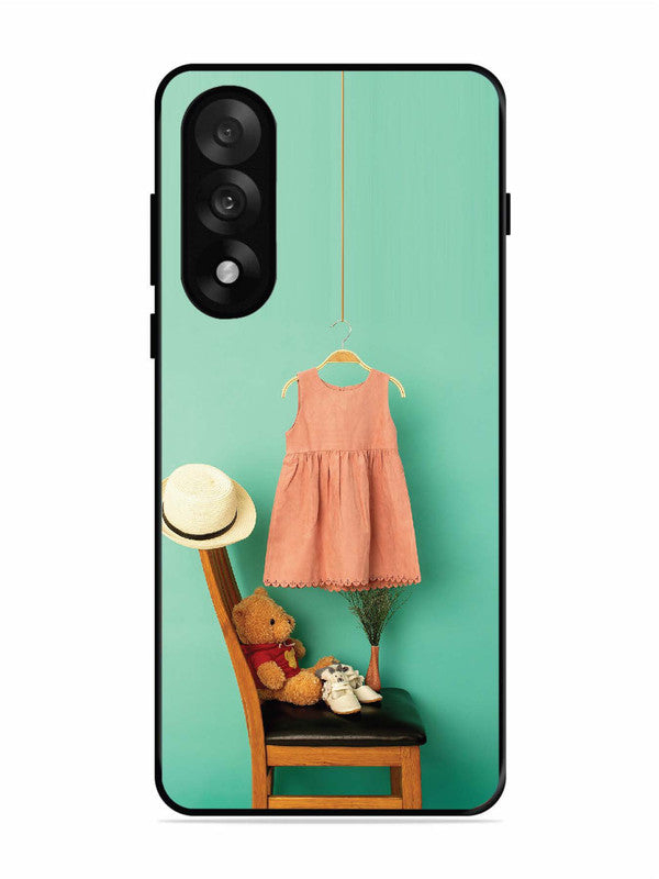 OnePlus Nord 5 5G Trendy dress for girl near toy bear