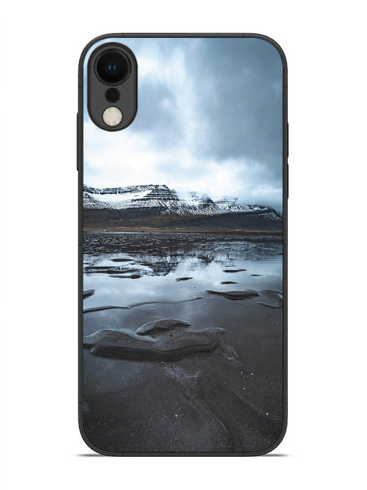 iPhone XR Beach And Mountain