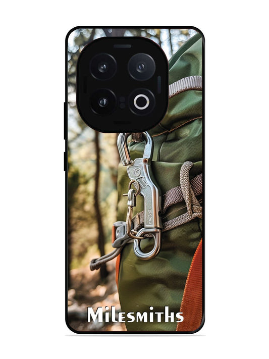 iQoo 13 5G Hiking Gear Close-up