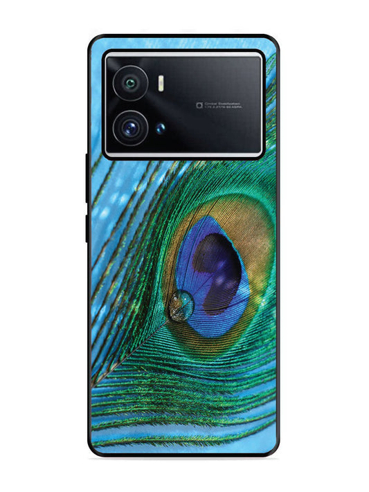 iQoo 9 Pro A drop on Peacock Feather
