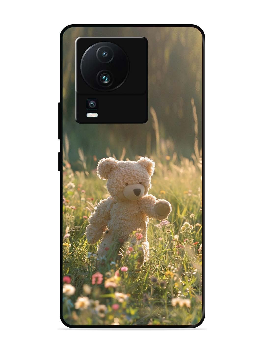 iQoo Neo 7 5G Teddy Bear Outdoors