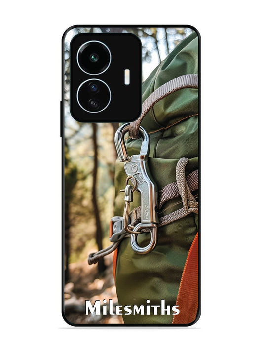 iQoo Z6 Lite Hiking Gear Close-up