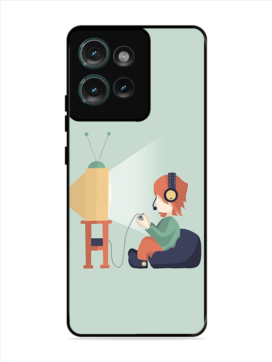 Motorola Edge 50 Kid Playing Game