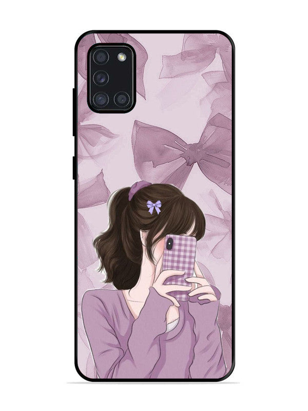 Samsung Galaxy A31 Pinky Girl taking selfie