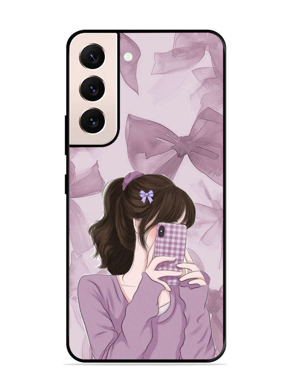 Samsung Galaxy S22 5G Pinky Girl taking selfie